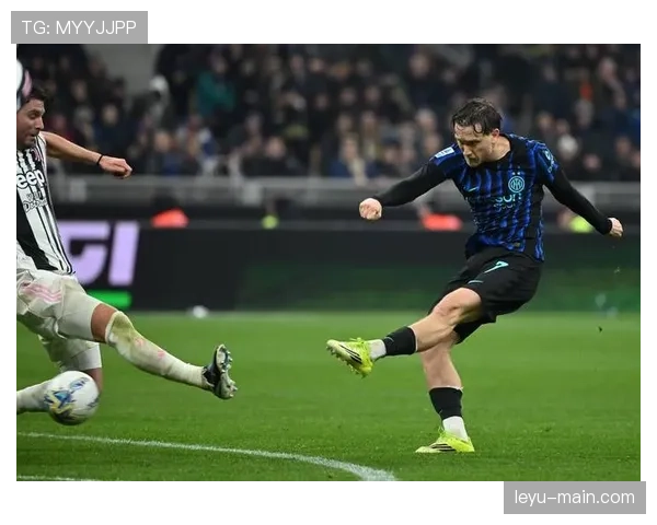 文化特写:米兰时装周与足球联动,多名意甲球星亮相秀场 文化特写:米兰时装周与足球联动,多名意甲球星亮相秀场